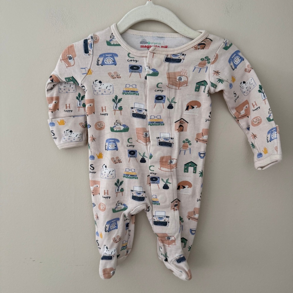 Magnetic Me Organic Cotton Newborn Footie Sleeper Retro Home Print 5-8 lbs